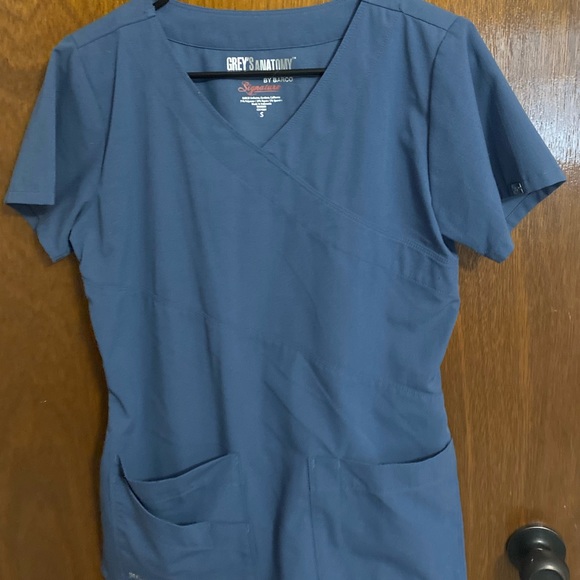 Grey's Anatomy Tops - Greys anatomy scrub top